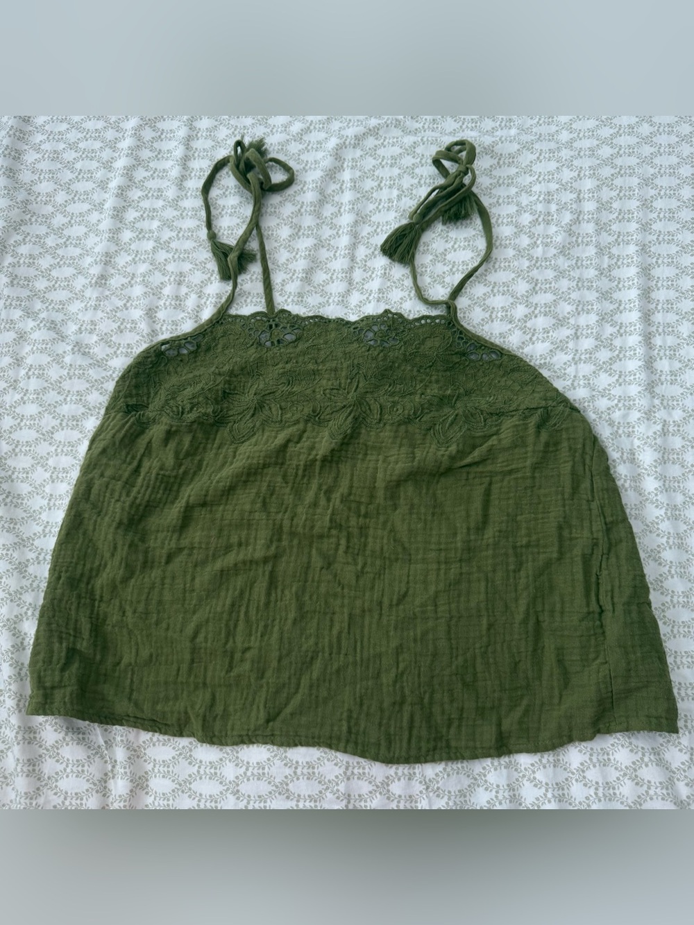 Universal Thread Olive Green Lace-Trim Tie-Strap Camisole size S